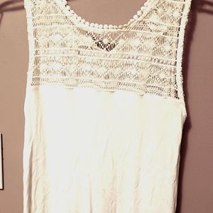 DONATINGSOON 3/$6 Lace Front Top NWOT Size XSmall